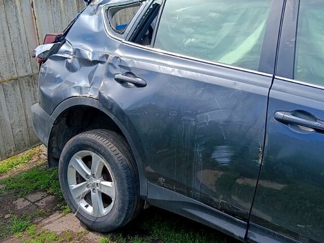 Тойота РАВ 4, об'ємом двигуна 2.5 л та пробігом 153 тис. км за 3800 $, фото 3 на Automoto.ua