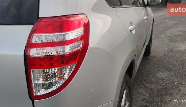 Тойота РАВ 4, объемом двигателя 0 л и пробегом 100 тыс. км за 13850 $, фото 5 на Automoto.ua