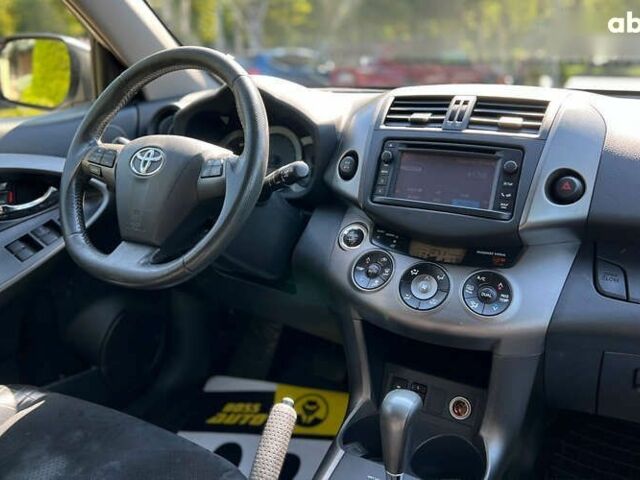 Тойота РАВ 4, об'ємом двигуна 2.2 л та пробігом 180 тис. км за 15699 $, фото 12 на Automoto.ua