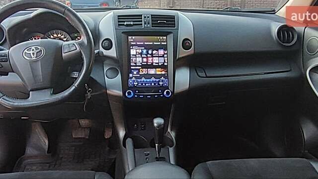 Тойота РАВ 4, об'ємом двигуна 1.99 л та пробігом 165 тис. км за 12999 $, фото 6 на Automoto.ua
