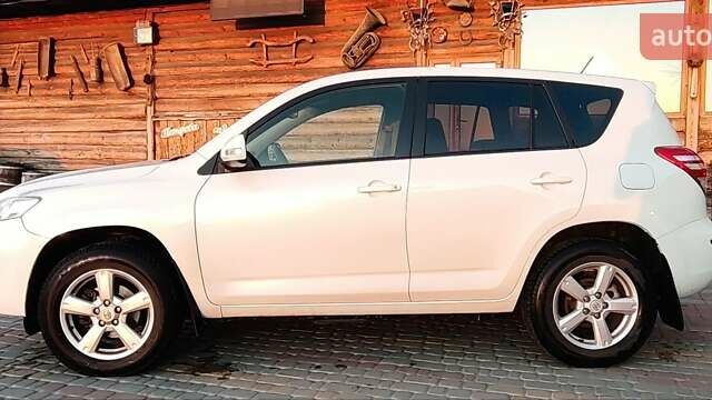 Тойота РАВ 4, об'ємом двигуна 1.99 л та пробігом 165 тис. км за 12999 $, фото 2 на Automoto.ua