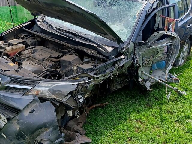 Тойота РАВ 4, об'ємом двигуна 2.5 л та пробігом 153 тис. км за 3800 $, фото 2 на Automoto.ua