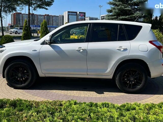 Тойота РАВ 4, об'ємом двигуна 2.2 л та пробігом 180 тис. км за 15699 $, фото 3 на Automoto.ua