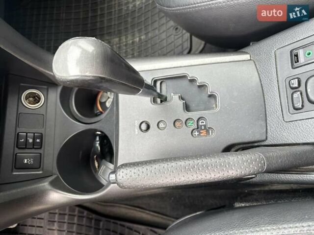Тойота РАВ 4, объемом двигателя 2.2 л и пробегом 340 тыс. км за 12500 $, фото 2 на Automoto.ua