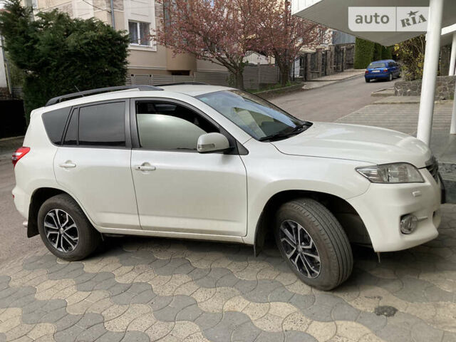 Тойота РАВ 4, объемом двигателя 1.99 л и пробегом 104 тыс. км за 17000 $, фото 3 на Automoto.ua