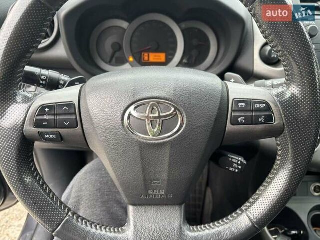 Тойота РАВ 4, объемом двигателя 2.2 л и пробегом 340 тыс. км за 12500 $, фото 1 на Automoto.ua