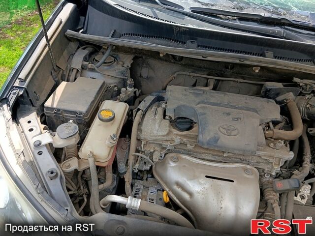 Тойота РАВ 4, об'ємом двигуна 2.5 л та пробігом 153 тис. км за 3800 $, фото 7 на Automoto.ua