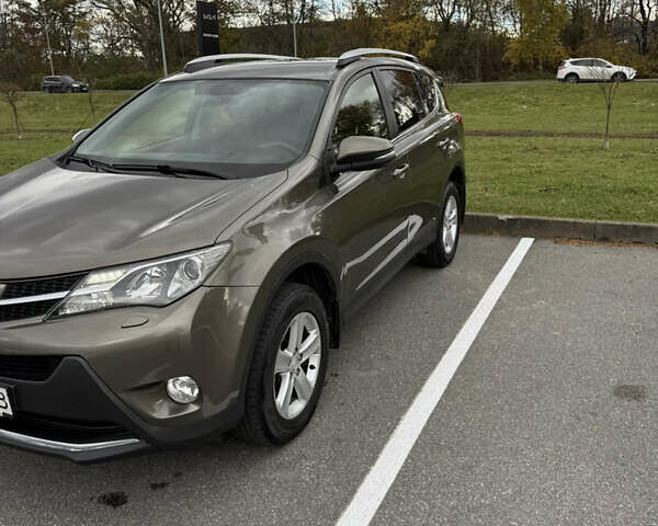 Тойота РАВ 4 2013 у Львові на Automoto.ua Тойота РАВ 4, об'ємом двигуна 2.2 л та пробігом 250 тис. км за 16300 $, фото 2 на Automoto.ua