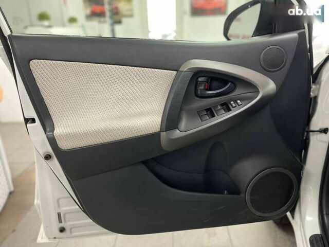 Тойота РАВ 4, об'ємом двигуна 0 л та пробігом 238 тис. км за 9890 $, фото 16 на Automoto.ua