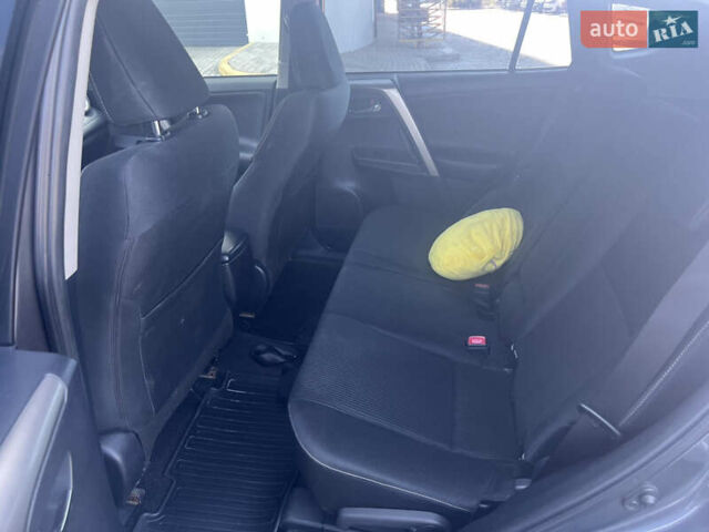 Тойота РАВ 4, объемом двигателя 2.5 л и пробегом 202 тыс. км за 17000 $, фото 3 на Automoto.ua