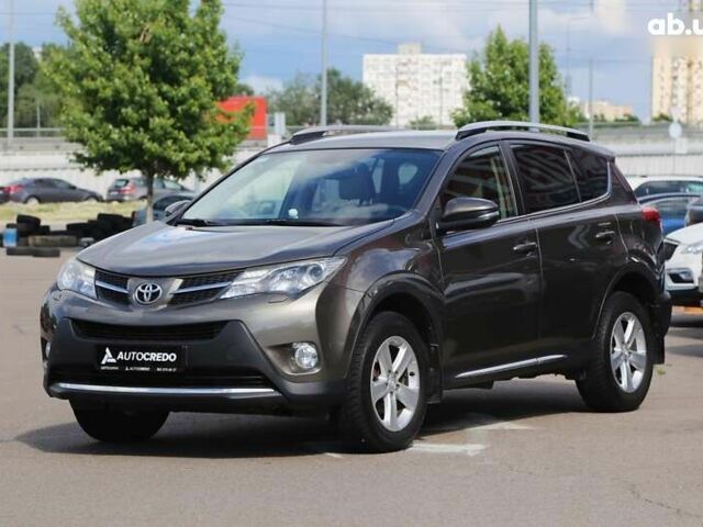 Тойота РАВ 4 2013 у Києві на Automoto.ua Тойота РАВ 4, об'ємом двигуна 2.2 л та пробігом 161 тис. км за 17500 $, фото 2 на Automoto.ua