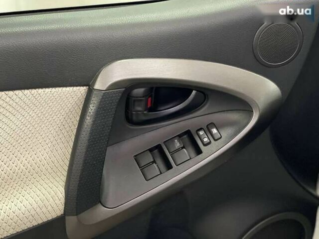 Тойота РАВ 4 2013 в Киеве на Automoto.ua Тойота РАВ 4, объемом двигателя 0 л и пробегом 238 тыс. км за 8500 $, фото 26 на Automoto.ua