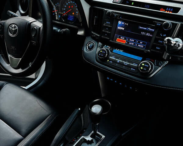 Тойота РАВ 4, объемом двигателя 2.23 л и пробегом 134 тыс. км за 18800 $, фото 15 на Automoto.ua