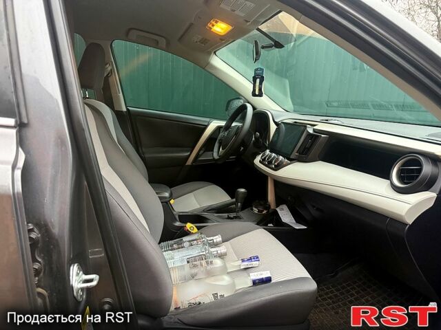 Тойота РАВ 4, объемом двигателя 2.4 л и пробегом 220 тыс. км за 14500 $, фото 4 на Automoto.ua