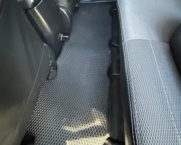 Тойота РАВ 4, объемом двигателя 2.49 л и пробегом 185 тыс. км за 16150 $, фото 7 на Automoto.ua