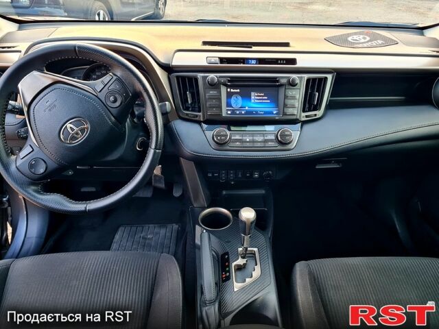 Тойота РАВ 4, об'ємом двигуна 2.2 л та пробігом 145 тис. км за 17000 $, фото 3 на Automoto.ua