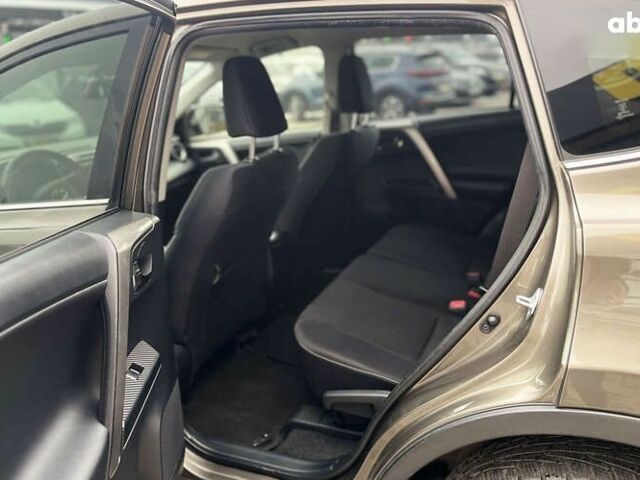 Тойота РАВ 4, объемом двигателя 2.2 л и пробегом 176 тыс. км за 16700 $, фото 20 на Automoto.ua