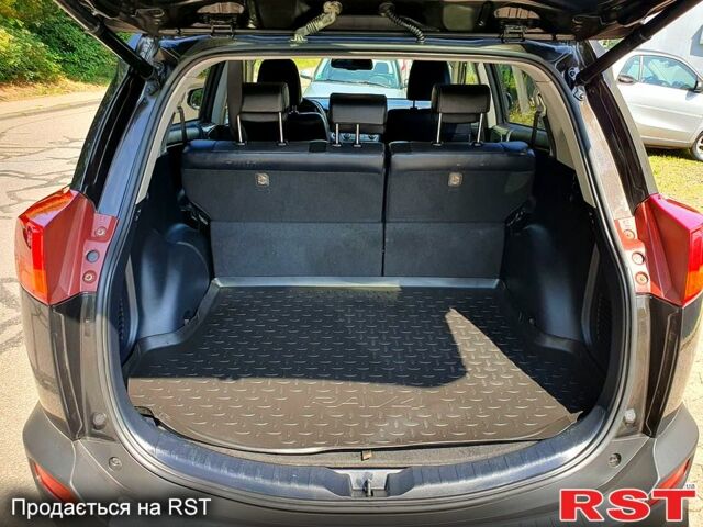 Тойота РАВ 4, объемом двигателя 2.2 л и пробегом 175 тыс. км за 14000 $, фото 8 на Automoto.ua
