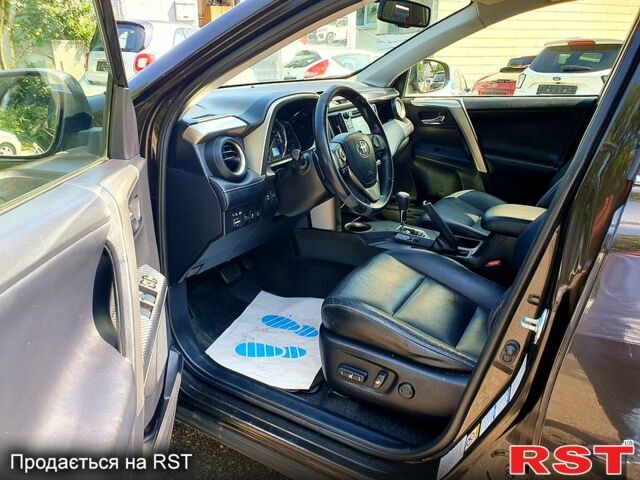 Тойота РАВ 4, объемом двигателя 2.2 л и пробегом 175 тыс. км за 14000 $, фото 5 на Automoto.ua