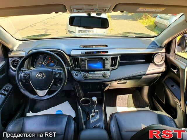 Тойота РАВ 4, объемом двигателя 2.2 л и пробегом 175 тыс. км за 14000 $, фото 4 на Automoto.ua