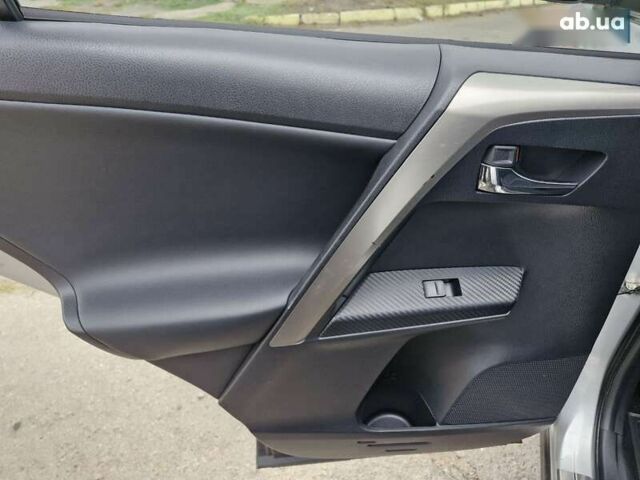 Тойота РАВ 4, объемом двигателя 2.2 л и пробегом 194 тыс. км за 17499 $, фото 16 на Automoto.ua