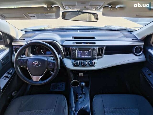 Тойота РАВ 4 2015 у Києві на Automoto.ua Тойота РАВ 4, об'ємом двигуна 0 л та пробігом 156 тис. км за 14690 $, фото 12 на Automoto.ua