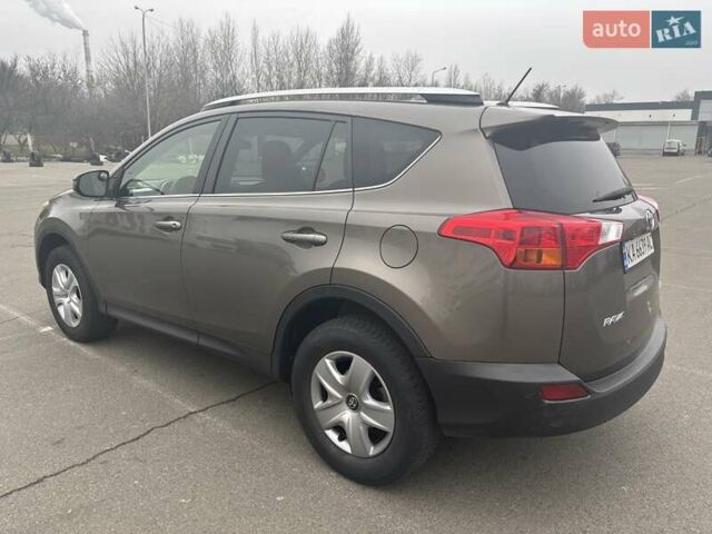 Тойота РАВ 4, объемом двигателя 2.5 л и пробегом 215 тыс. км за 13850 $, фото 2 на Automoto.ua