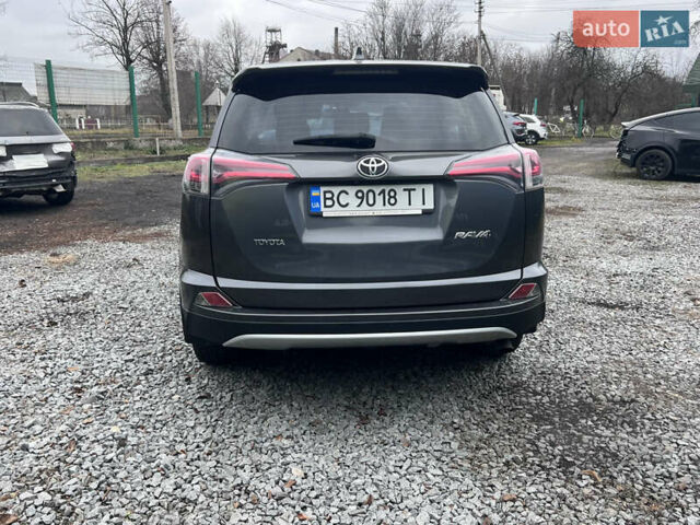 Тойота РАВ 4, об'ємом двигуна 1.99 л та пробігом 137 тис. км за 17600 $, фото 6 на Automoto.ua
