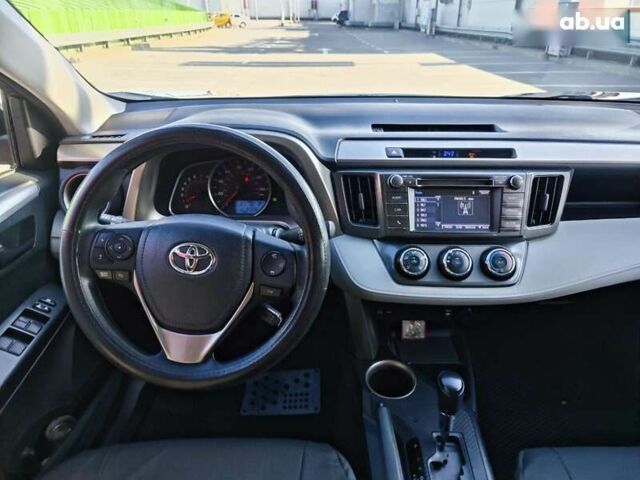 Тойота РАВ 4 2015 у Києві на Automoto.ua Тойота РАВ 4, об'ємом двигуна 0 л та пробігом 156 тис. км за 14690 $, фото 13 на Automoto.ua