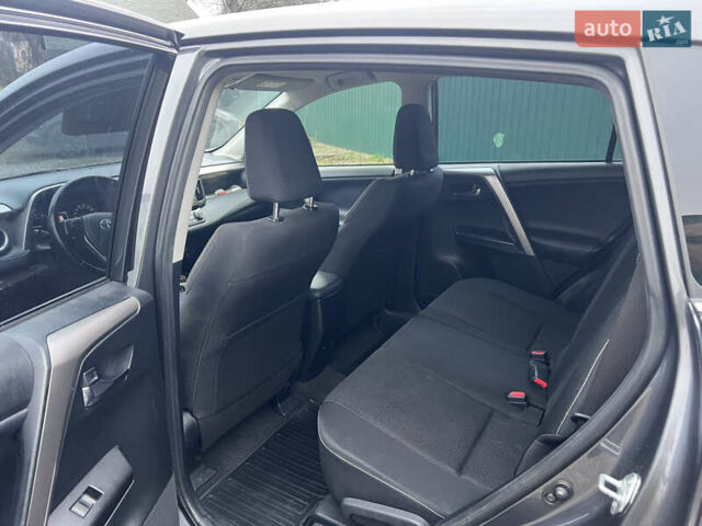 Тойота РАВ 4, об'ємом двигуна 1.99 л та пробігом 137 тис. км за 17600 $, фото 12 на Automoto.ua