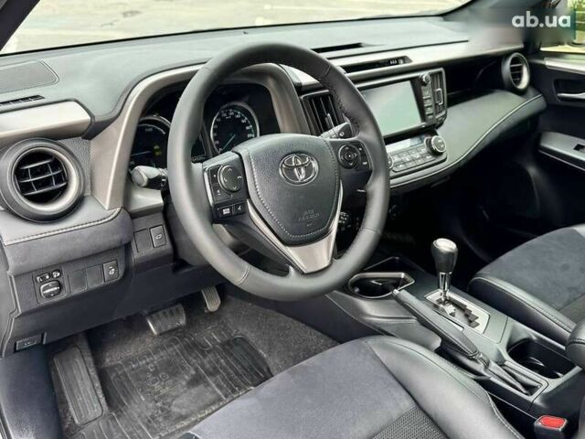 Тойота РАВ 4 2016 у Києві на Automoto.ua Тойота РАВ 4, об'ємом двигуна 0 л та пробігом 164 тис. км за 23500 $, фото 19 на Automoto.ua