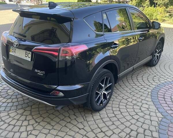 Тойота РАВ 4 2016 в Хмельницком на Automoto.ua Тойота РАВ 4, объемом двигателя 1.99 л и пробегом 131 тыс. км за 23500 $, фото 4 на Automoto.ua