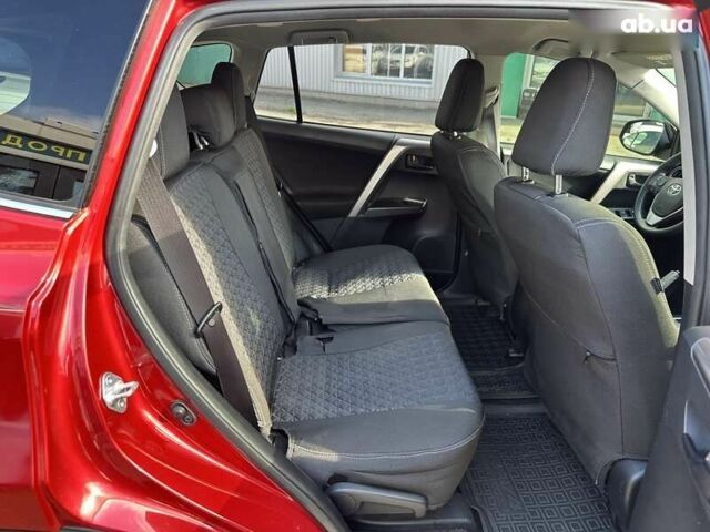 Тойота РАВ 4 2016 у Києві на Automoto.ua Тойота РАВ 4, об'ємом двигуна 2.5 л та пробігом 102 тис. км за 19490 $, фото 27 на Automoto.ua