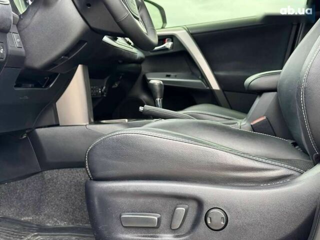 Тойота РАВ 4 2016 у Києві на Automoto.ua Тойота РАВ 4, об'ємом двигуна 0 л та пробігом 164 тис. км за 23500 $, фото 21 на Automoto.ua