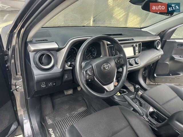 Тойота РАВ 4, объемом двигателя 2.5 л и пробегом 300 тыс. км за 16500 $, фото 1 на Automoto.ua