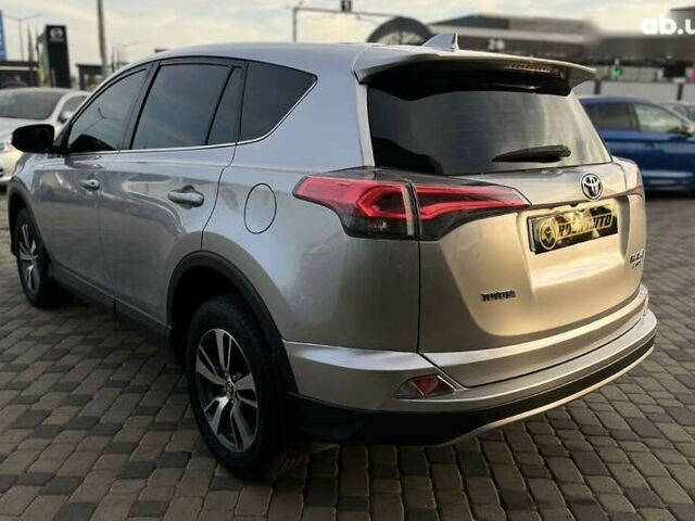 Тойота РАВ 4, объемом двигателя 2.5 л и пробегом 272 тыс. км за 15000 $, фото 4 на Automoto.ua