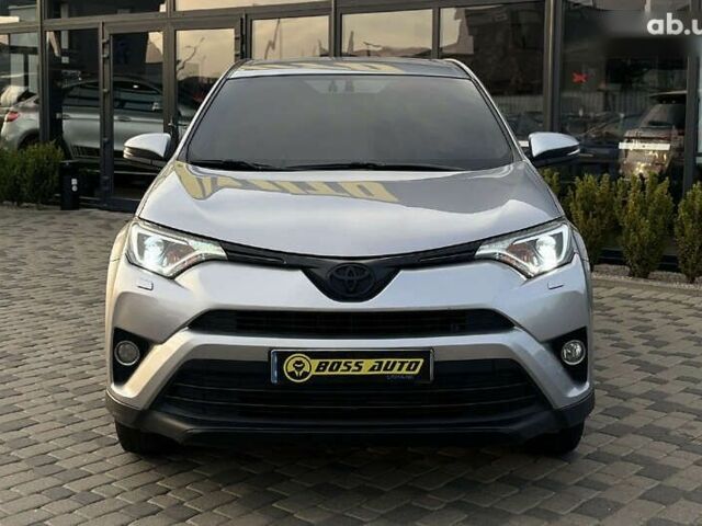 Тойота РАВ 4, объемом двигателя 2.5 л и пробегом 272 тыс. км за 15000 $, фото 1 на Automoto.ua