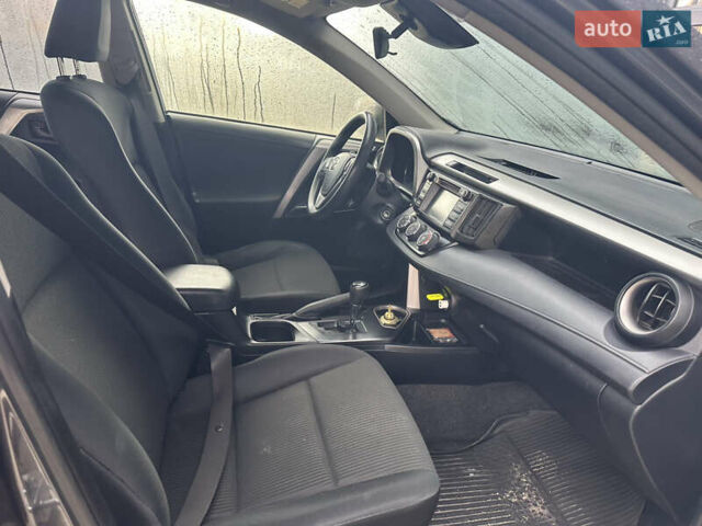 Тойота РАВ 4, объемом двигателя 2.5 л и пробегом 300 тыс. км за 16500 $, фото 3 на Automoto.ua