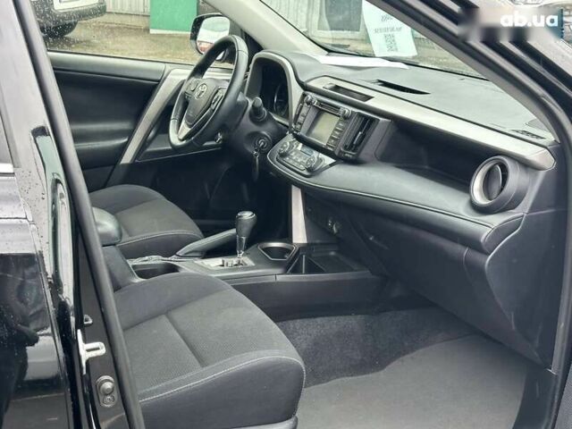 Тойота РАВ 4 2016 у Києві на Automoto.ua Тойота РАВ 4, об'ємом двигуна 0 л та пробігом 108 тис. км за 18690 $, фото 28 на Automoto.ua