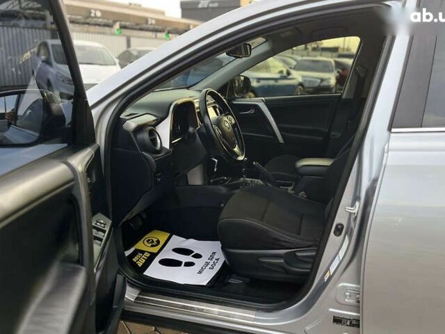 Тойота РАВ 4, объемом двигателя 2.5 л и пробегом 272 тыс. км за 15000 $, фото 14 на Automoto.ua