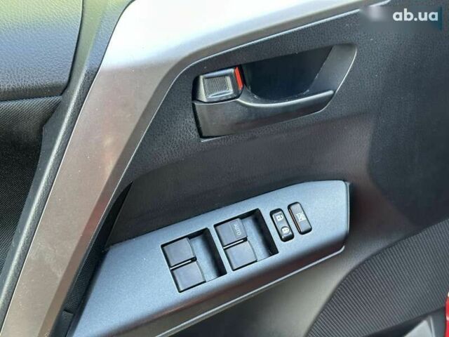 Тойота РАВ 4 2016 у Києві на Automoto.ua Тойота РАВ 4, об'ємом двигуна 2.5 л та пробігом 102 тис. км за 19490 $, фото 17 на Automoto.ua