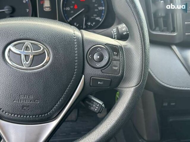 Тойота РАВ 4 2016 у Києві на Automoto.ua Тойота РАВ 4, об'ємом двигуна 2.5 л та пробігом 102 тис. км за 19490 $, фото 19 на Automoto.ua