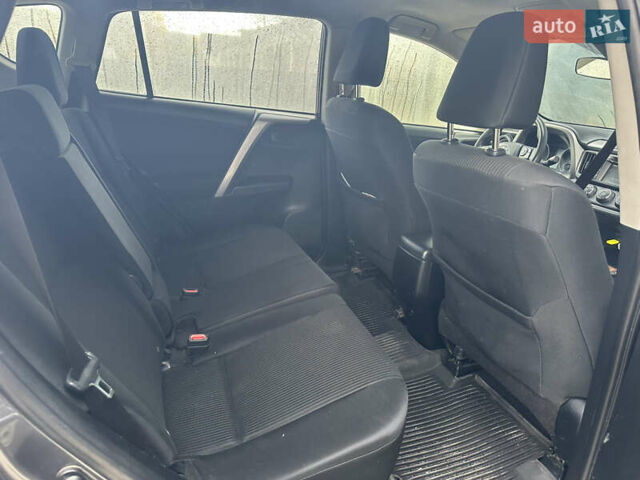 Тойота РАВ 4, объемом двигателя 2.5 л и пробегом 300 тыс. км за 16500 $, фото 8 на Automoto.ua
