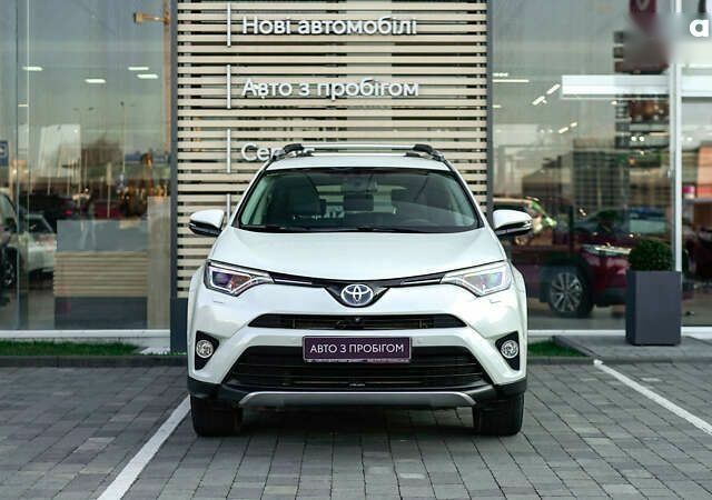 Тойота РАВ 4 2017 у Львові на Automoto.ua Тойота РАВ 4, об'ємом двигуна 0 л та пробігом 104 тис. км за 26632 $, фото 2 на Automoto.ua