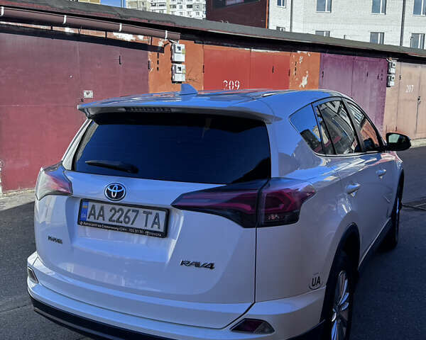 Тойота РАВ 4, об'ємом двигуна 2 л та пробігом 186 тис. км за 18500 $, фото 2 на Automoto.ua