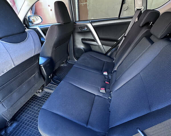 Тойота РАВ 4, об'ємом двигуна 2 л та пробігом 186 тис. км за 18500 $, фото 14 на Automoto.ua