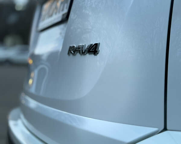 Тойота РАВ 4 2017 в Одессе на Automoto.ua Тойота РАВ 4, объемом двигателя 2 л и пробегом 94 тыс. км за 22800 $, фото 16 на Automoto.ua