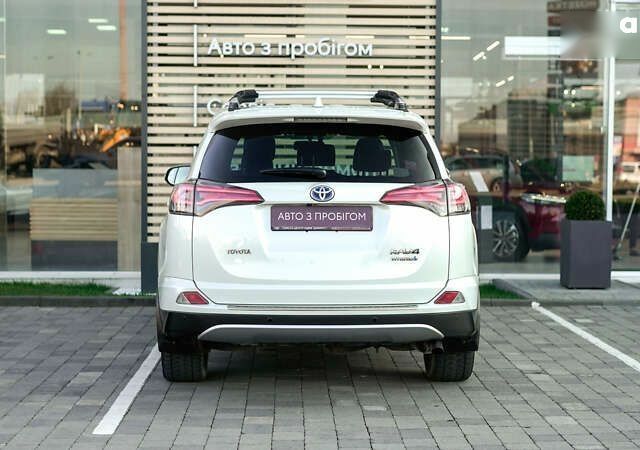 Тойота РАВ 4 2017 у Львові на Automoto.ua Тойота РАВ 4, об'ємом двигуна 0 л та пробігом 104 тис. км за 26632 $, фото 3 на Automoto.ua