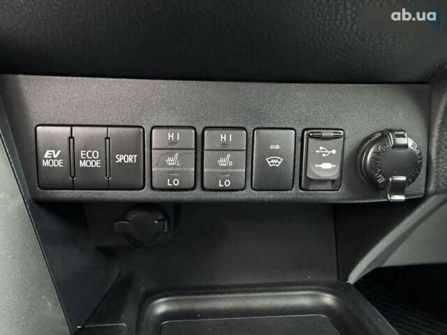 Тойота РАВ 4 2017 в Днепре (Днепропетровске) на Automoto.ua Тойота РАВ 4, объемом двигателя 0 л и пробегом 92 тыс. км за 24500 $, фото 17 на Automoto.ua