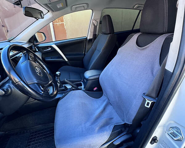 Тойота РАВ 4, об'ємом двигуна 2 л та пробігом 186 тис. км за 18500 $, фото 8 на Automoto.ua